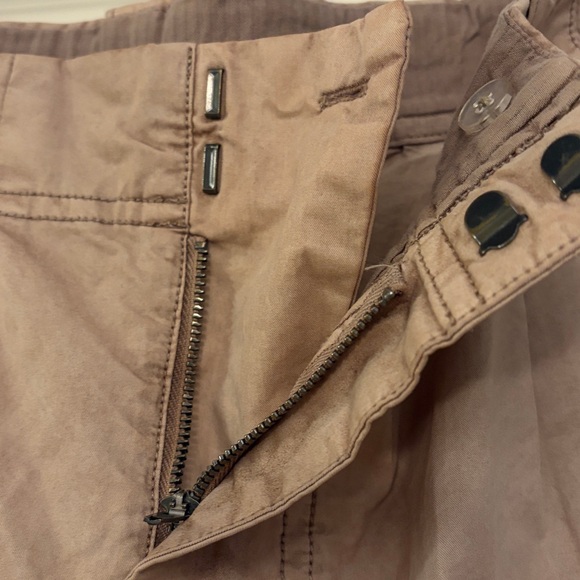 Free People Tan Billie Chino Pleated Wide Leg high rise Shorts, Size 2, Boho - Picture 3 of 5